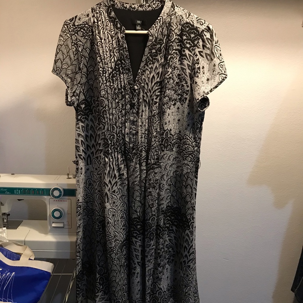 Black and white dress